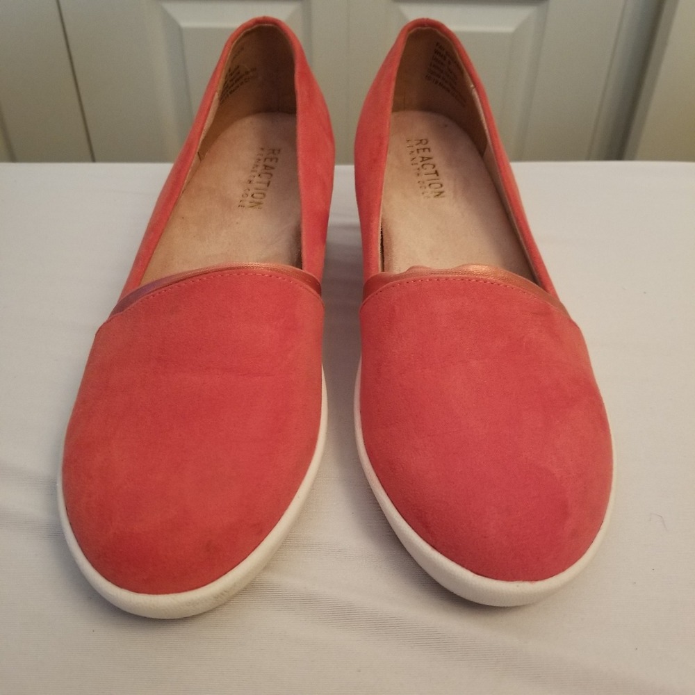Kenneth Cole Reaction Women Coral Faux Suede Wedge Slip On Shoes Size 8